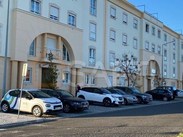 Apartamento em Sines com garagem e arrecadação. 104m² Sines