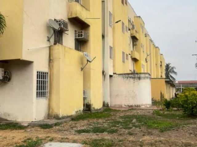 Apartamento en Urb Los Naranjales Palo negro