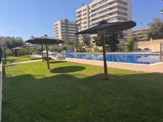 APARTAMENTO EN URBANIZACIÓN CERRADA