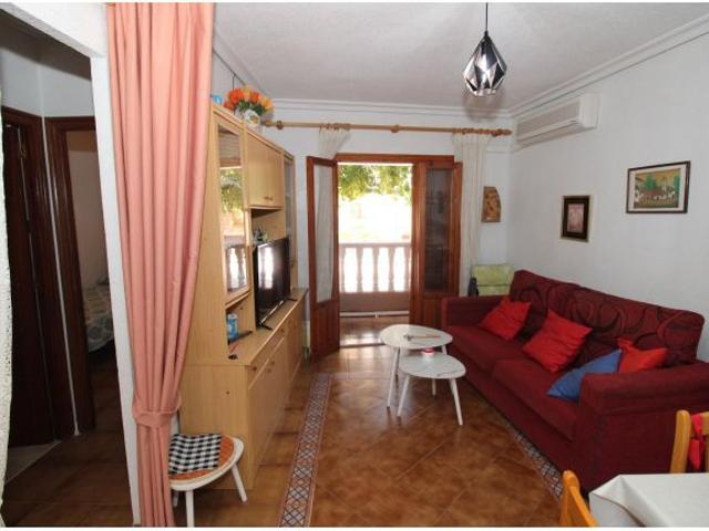 Apartamento en urbanización primera linea playa