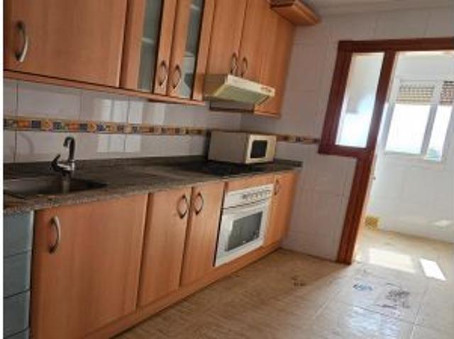 APARTAMENTO EN URBANIZACIÓN PRIVADA CON PISTAS DEPORTIVAS, PISCINA Y PRECIOSOS JARDINES