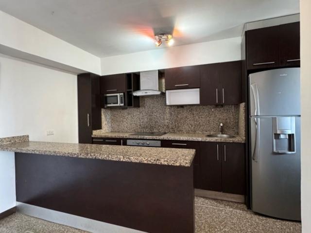 APARTAMENTO EN VENTA 64M2 URB. LA CANDELARIA