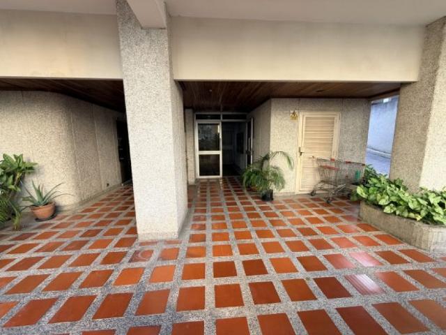 Apartamento en Venta 124m2 GUAICAY CARM