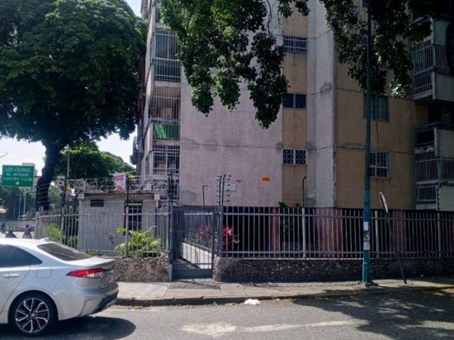 APARTAMENTO EN VENTA UBICADO EN LAS DELICIAS AVENIDA LIBERTADOR