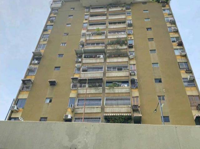 Apartamento en Venta Urb Andrés Bello Maracay R0.G