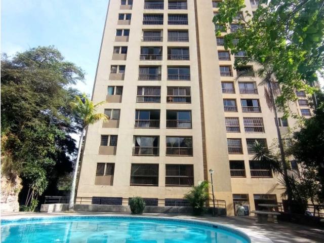 Apartamento En Venta urb. Quinta Altamira el Marques 135 M2 4 3 2 NU