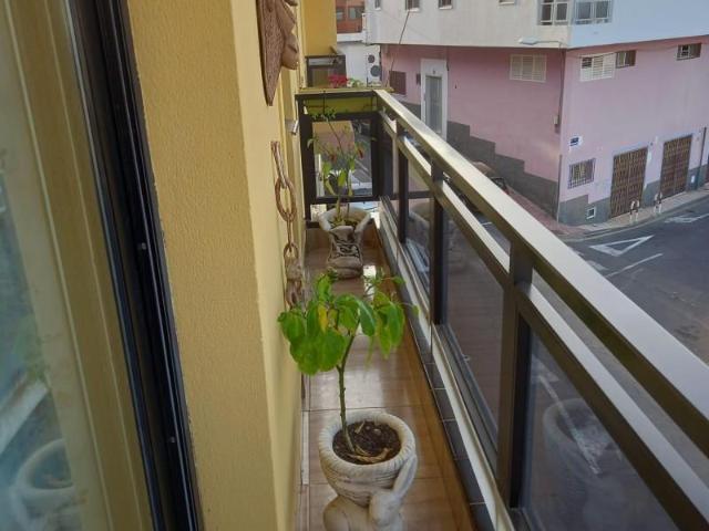 Apartamento en venta Arona