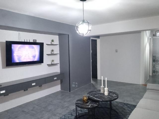 Apartamento en Venta Base Aragua, Res. Luis XV. Maracay