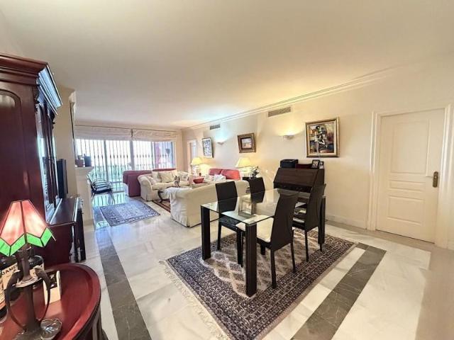 Apartamento en venta Benahavís