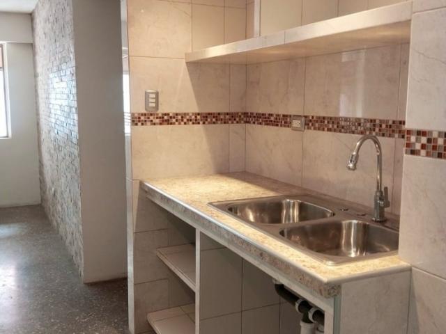 APARTAMENTO EN VENTA CARICUAO
