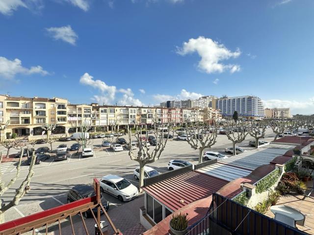 Apartamento en venta. EMPURIABRAVA