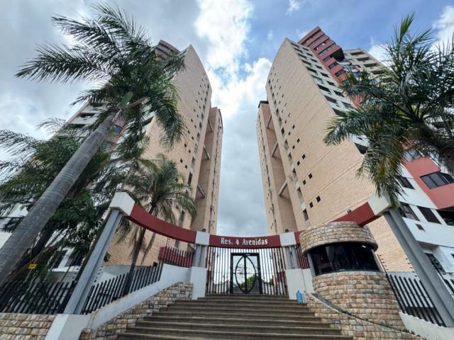 Apartamento en venta en 4 avenidas Planta 100%