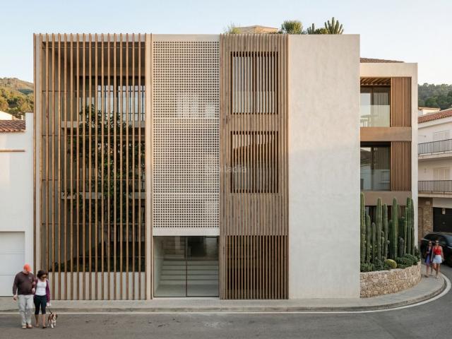 Apartamento en venta en Tamariu Costa Brava. Venta de apartamento con piscina en Tamariu. Apartamentos.