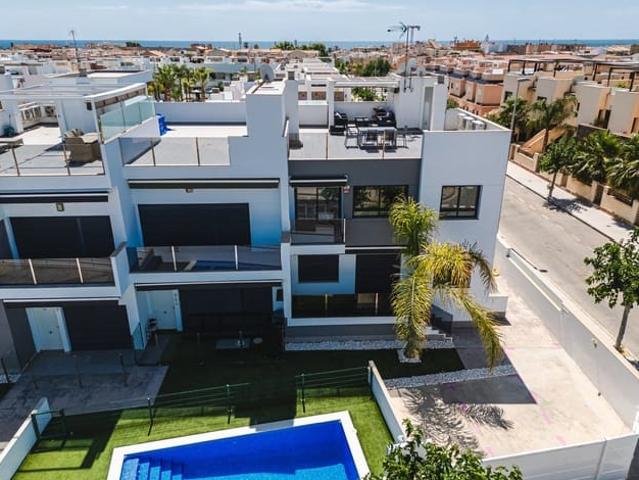 Apartamento en venta en Torre de la Horadada, Alicante Costa Blanca