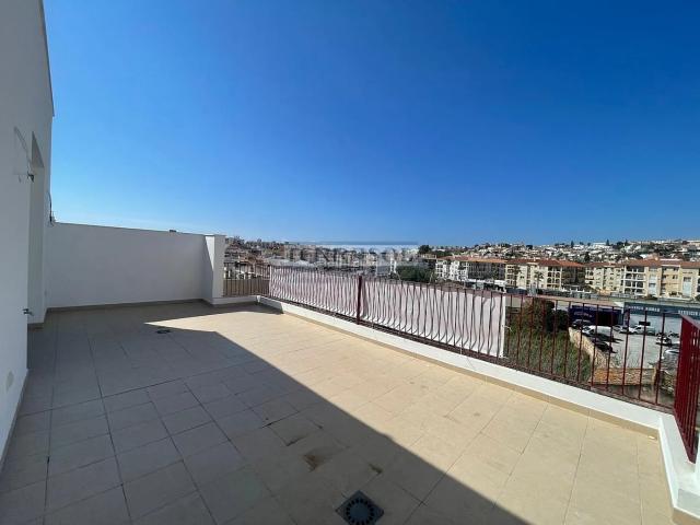 Apartamento en venta en Torre del Mar, Centro. ÁTICO DE OBRA NUEVA EN EL CENTRO DE TORRE DEL MAR. Apartamentos Torre del.