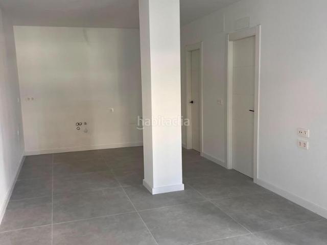 Apartamento en venta en Torremolinos, La Carihuela Los Nidos. Exclusivo Apartamento en La Carihuela, a un Paso del Mar. Apartamentos.