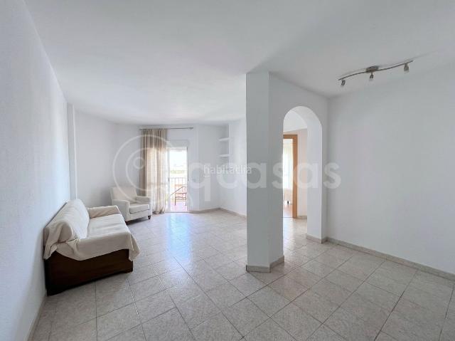 Apartamento en venta en Torremolinos, La Carihuela Los Nidos. J Apartamento cerca de playa Carihuela. Apartamentos.