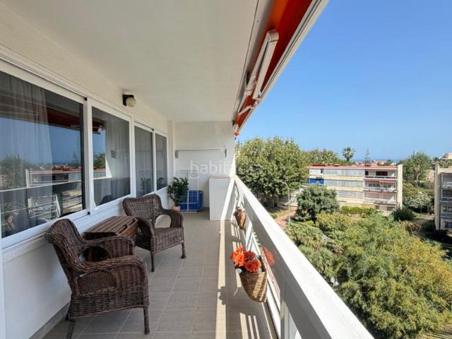 Apartamento en venta en Torremolinos, Montemar. Lujo y luz en el corazón de La Carihuela. Apartamentos.