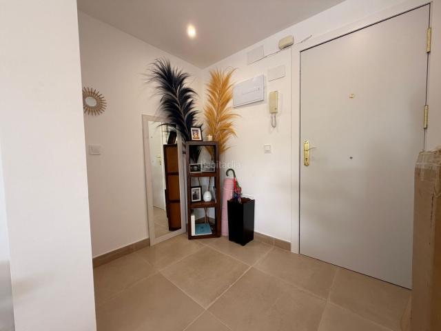 Apartamento en venta en Torremolinos, Montemar. *Luminoso apartamento de 2 dormitorios con garaje en una ubicación privilegiada de Torremolinos*. Apartamentos.