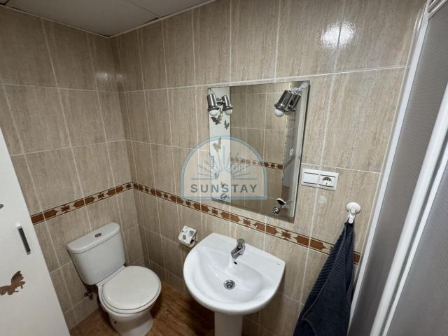 Apartamento en venta en Torremolinos, Manantiales Estación de Autobuses. Estudio Reformado en el Centro de Torremolinos Luz, Terraza y Piscina. Apartamentos.