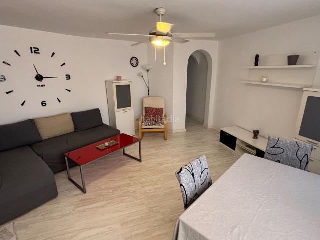 Apartamento en venta en Torremolinos, Playamar Benyamina. Amplio apartamento en la zona de Playamar, Torremolinos. Apartamentos.
