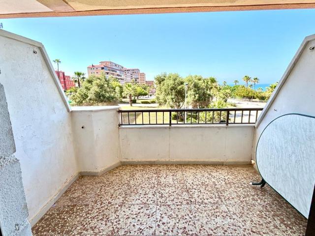 Apartamento en venta en Torrevieja, Cabo Cervera. Apartamento en primera línea de mar en una de las zonas más exclusivas de Torrevieja. Apartamentos.
