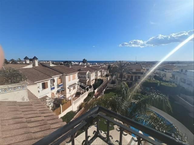 Apartamento en venta en Torrevieja, Miramar Torre del Moro. GRAN APARTAMENTO CON VISTAS AL MAR EN TORREVIEJA, 2 HAB, 2 BAÑOS. Apartamentos.