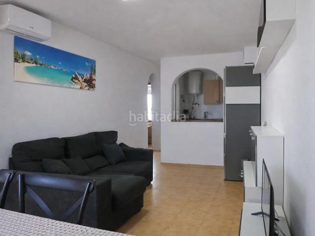Apartamento en venta en Torrevieja, Nueva Torrevieja. Apartamento con orientación sur y piscinas comunitarias en Calas Blancas. Apartamentos.