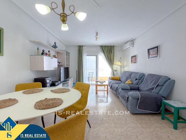 Apartamento en venta en Torrevieja, Nueva Torrevieja. Apartamento con terraza en venta en la provincia de Alicante, Torrevieja, Playa del Cura. 2 habitaciones 63 m² 600 metros del. Apartamentos.