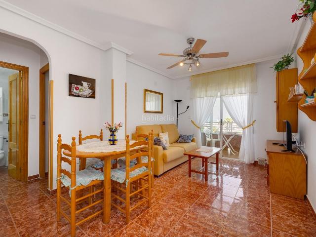 Apartamento en venta en Torrevieja, Nueva Torrevieja. Apartamento con vistas despejadas, piscina y ascensor en Calas Blancas. Apartamentos.