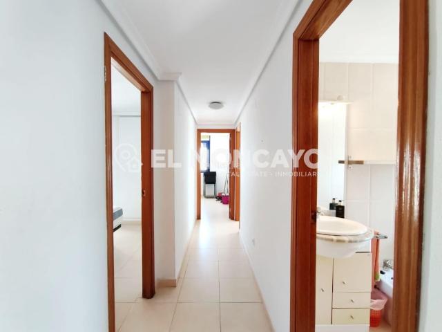 Apartamento en venta en Torrevieja, Nueva Torrevieja. Fantástico apartamento con vistas al mar en Torrevieja, Alicante. Apartamentos.