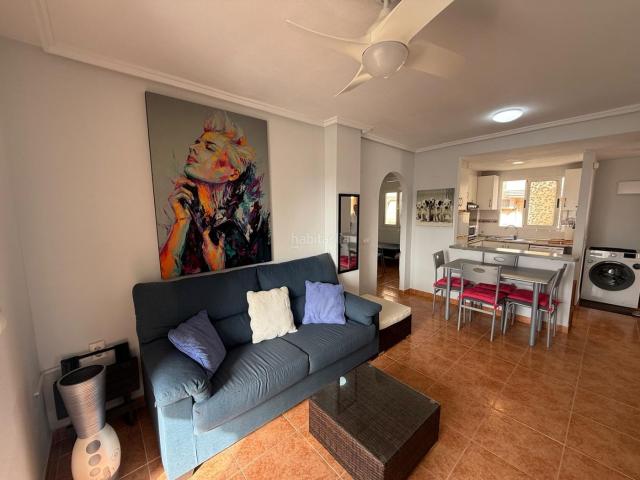 Apartamento en venta en Torrevieja, Nueva Torrevieja. OCASION ! BONITO APARTAMENTO SEMIREFORMADO 2 HAB, 1 BAÑO, VISTAS DESPEJADAS, SOLEADO, PARKING. Apartamentos.