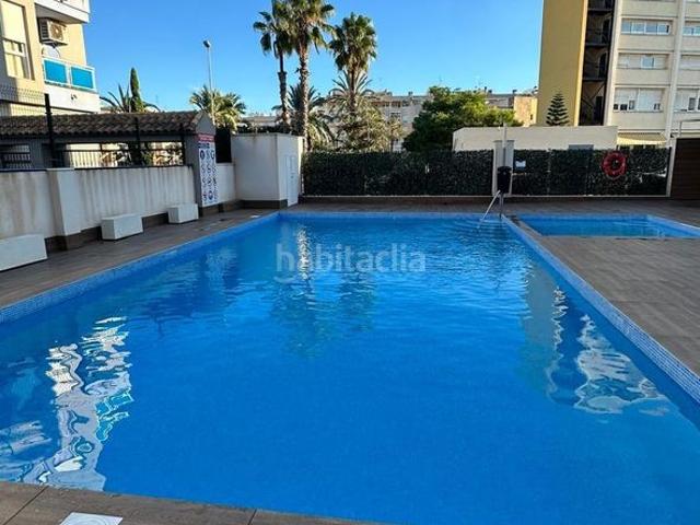 Apartamento en venta en Torrevieja, Avenida Habaneras Curva de Palangre. Moderno apartamento de 2 dormitorios con aire acondicionado central en Torrevieja!. Apartamentos.