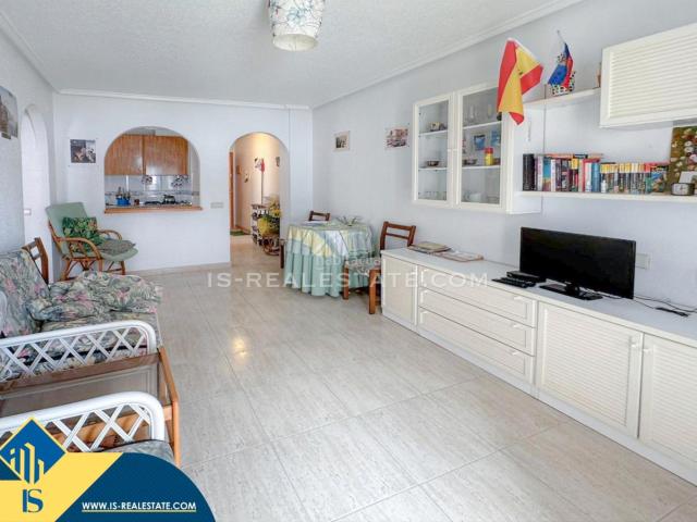 Apartamento en venta en Torrevieja, Avenida Habaneras Curva de Palangre. Apartamento con piscina comunitaria, en la provincia de Alicante, en la ciudad de Torrevieja, en la zona de Playa del Cura. 2.