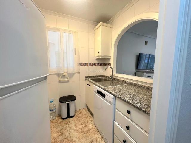 Apartamento en venta en Torrevieja, Avenida Habaneras Curva de Palangre. Apartamento de dos dormitorios cerca del mar y de la Playa del Cura, Torrevieja. Apartamentos.