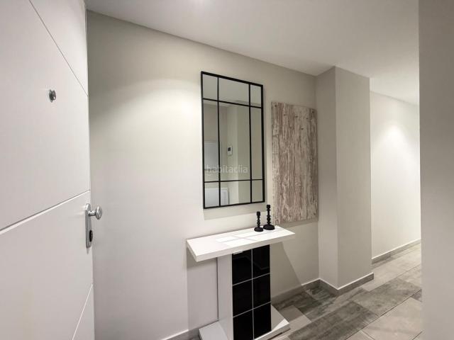 Apartamento en venta en Torrevieja, Avenida Habaneras Curva de Palangre. APARTAMENTO EN ALEGRIA 11 CON PISCINA COMUNITARIA Y SAUNA. 1 DORM. 1 BAÑO. SUPERFICIE 60 M2. PLAYA A 500 METROS.