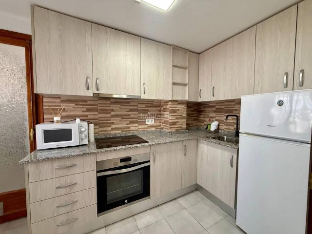 Apartamento en venta en Torrevieja, Avenida Habaneras Curva de Palangre. Apartamentos.