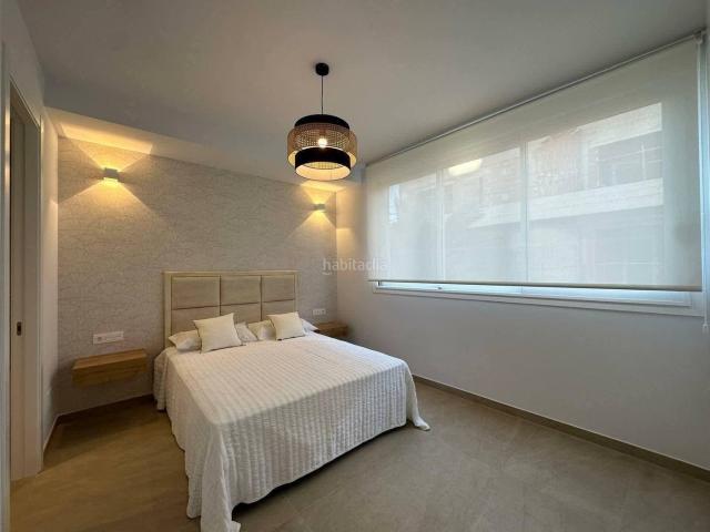 Apartamento en venta en Torrevieja, Avenida Habaneras Curva de Palangre. Fantástico apartamento a tiro de piedra del mar!. Apartamentos.