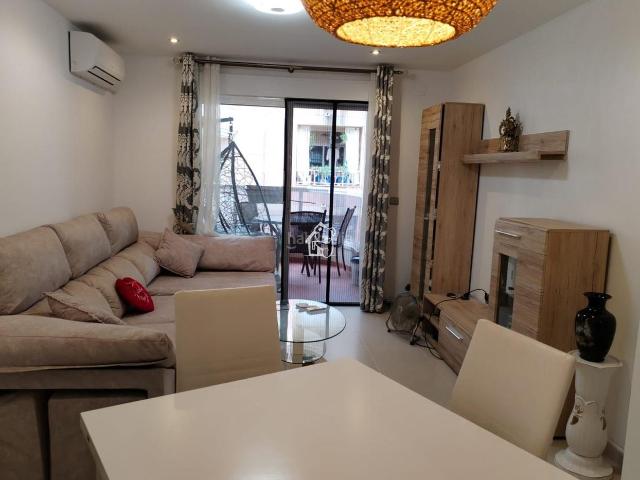 Apartamento en venta en Torrevieja, Avenida Habaneras Curva de Palangre. Precioso apartamento de reciente construcción en la exclusiva zona de la Curva del Palangre, a pocos pasos del mar y de todos.