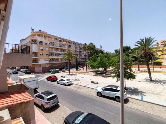 Apartamento en venta en Torrevieja, Avenida Habaneras Curva de Palangre. Venta de Apartamento con piscina comunitaria Torrevieja Alicante. Apartamentos.