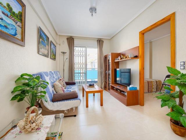 Apartamento en venta en Torrevieja, Avenida Habaneras Curva de Palangre. Venta de Apartamento 2 dormitorios zona Habaneras,piscina comunitaria en Torrevieja. Apartamentos.
