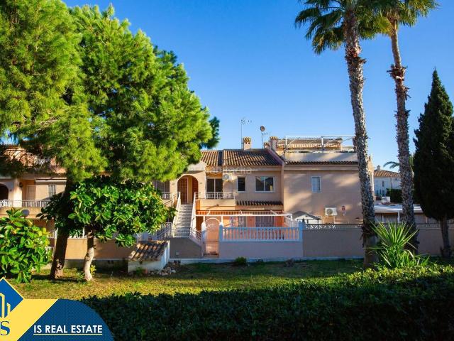 Apartamento en venta en Torrevieja, Aguas Nuevas. Apartamento reformado con piscina comunitaria, en la provincia de Alicante, en la ciudad de Torrevieja. 2 habitaciones 46 m² 1. Apartamentos.