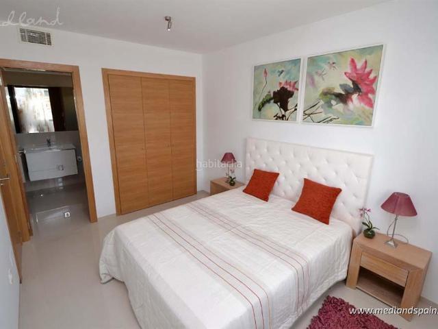 Apartamento en venta en Torrevieja, Aguas Nuevas. Apartamentos en planta baja con jardín muy cerca de la playa en Torrevieja. Apartamentos.