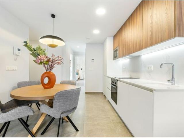 Apartamento en Venta en Torrevieja, Alicante
