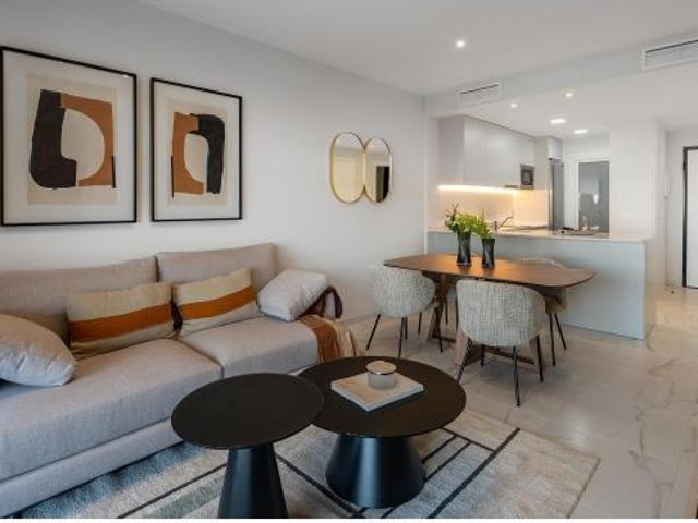 Apartamento en Venta en Torrevieja, Alicante
