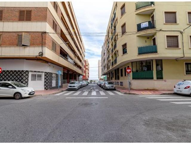 Apartamento en Venta en Torrevieja, Alicante