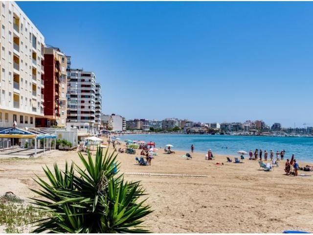 Apartamento en Venta en Torrevieja, Alicante