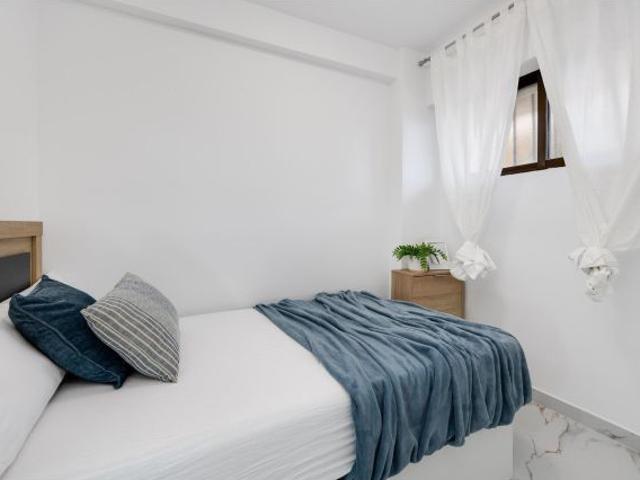 Apartamento en Venta en Torrevieja, Alicante