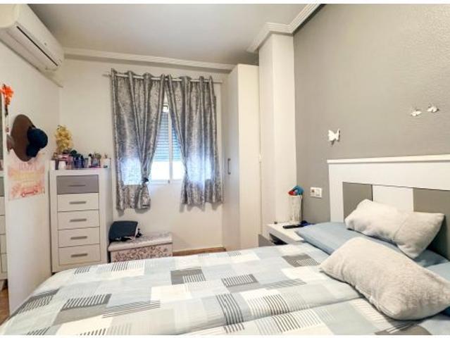 Apartamento en Venta en Torrevieja, Alicante