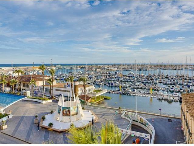 Apartamento en Venta en Torrevieja, Alicante